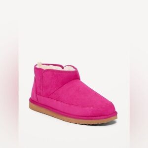 💕 Old Navy Faux Suede Sherpa-Lined Booties in Pink